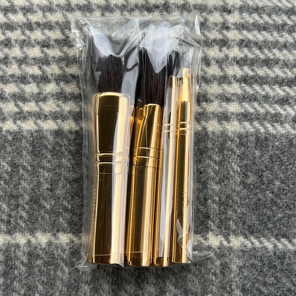 Bare minerals red make up brush kit ~ NWT bareMinerals - Picture 7 of 8